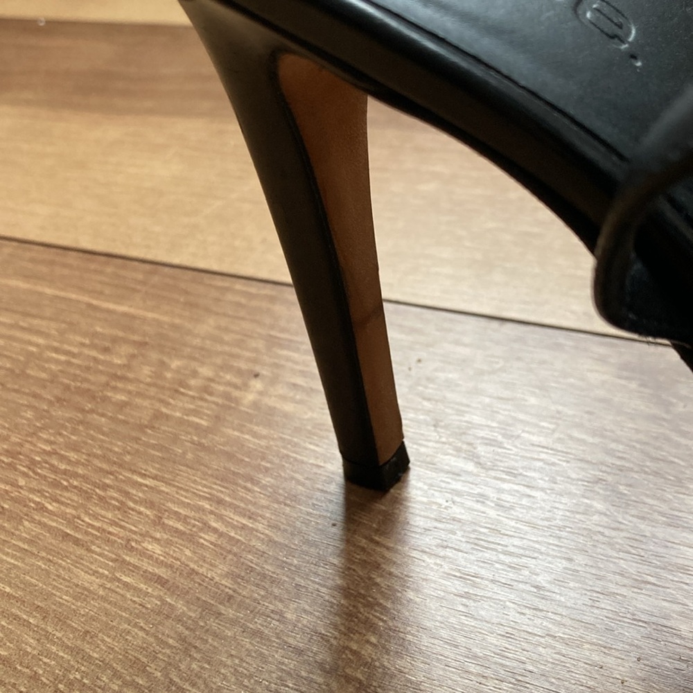 Vince Genna Double Strap Leather Heels - Picture 9 of 11
